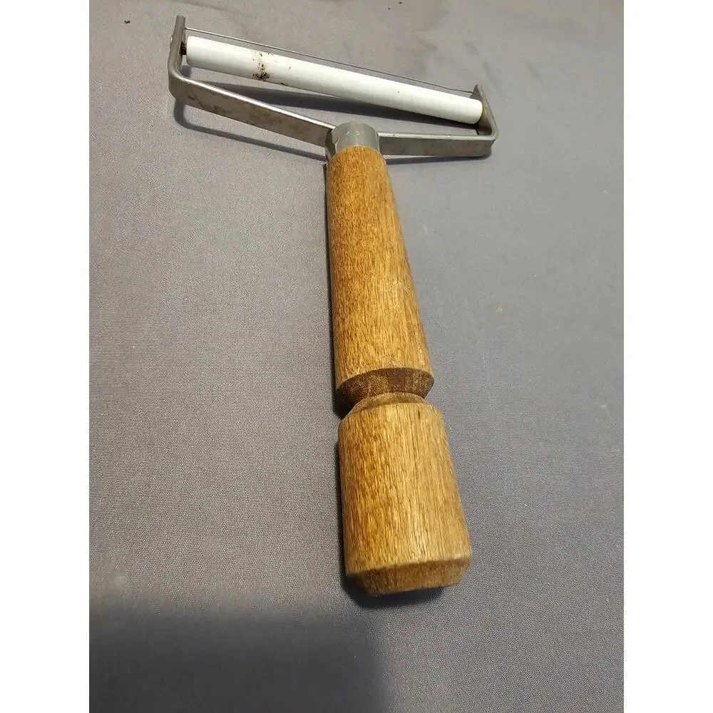 Vintage Cheese Slicer - 4